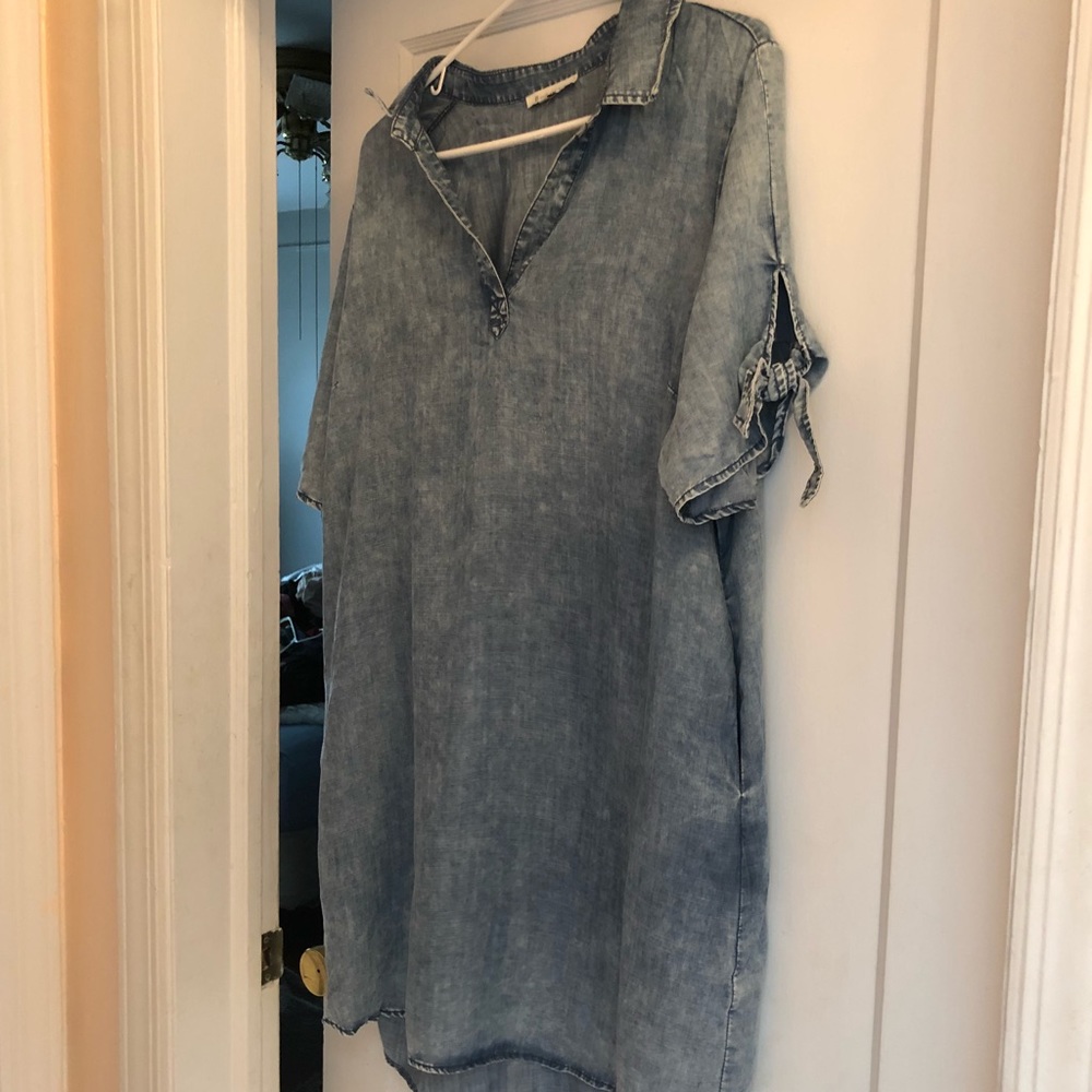 Chambray short sleeve shift dress